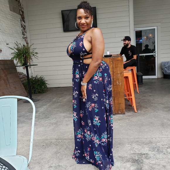 Meet your Posher, Charriese - Picture 1 of 1